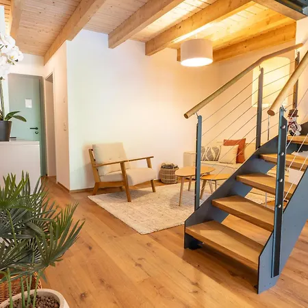 Swiss Horizon - Penthouse Mit Aussicht & Liftnaehe Auf 2 Etagen Apartman *