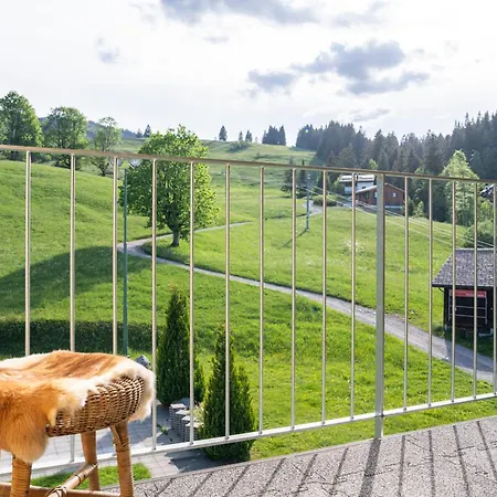 Swiss Horizon - Penthouse Mit Aussicht & Liftnaehe Auf 2 Etagen *