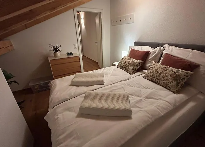 Swiss Horizon - Penthouse Mit Aussicht & Liftnaehe Auf 2 Etagen Apartamento Flums