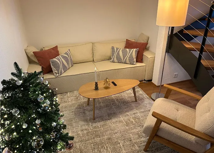 Swiss Horizon - Penthouse Mit Aussicht & Liftnaehe Auf 2 Etagen Apartamento Flums