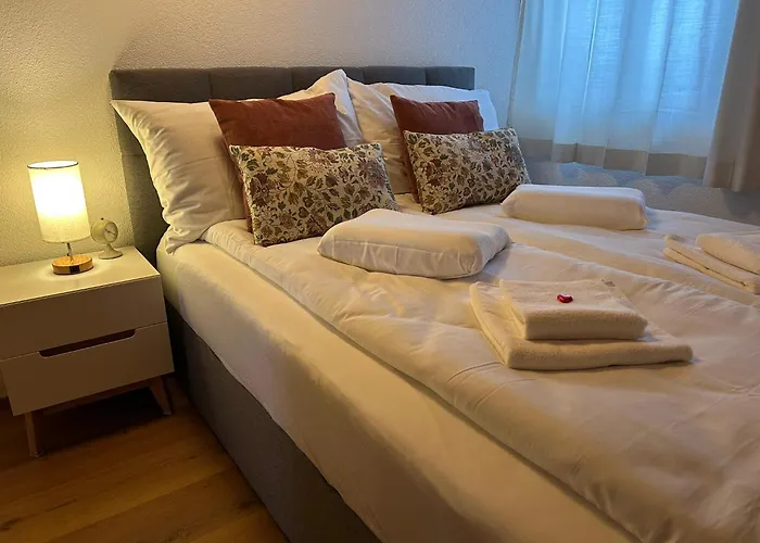 Swiss Horizon - Penthouse Mit Aussicht & Liftnaehe Auf 2 Etagen Apartmán *